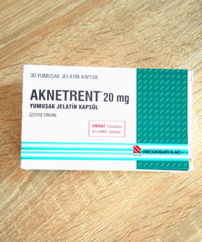 Aknetrent saç dökülmesi