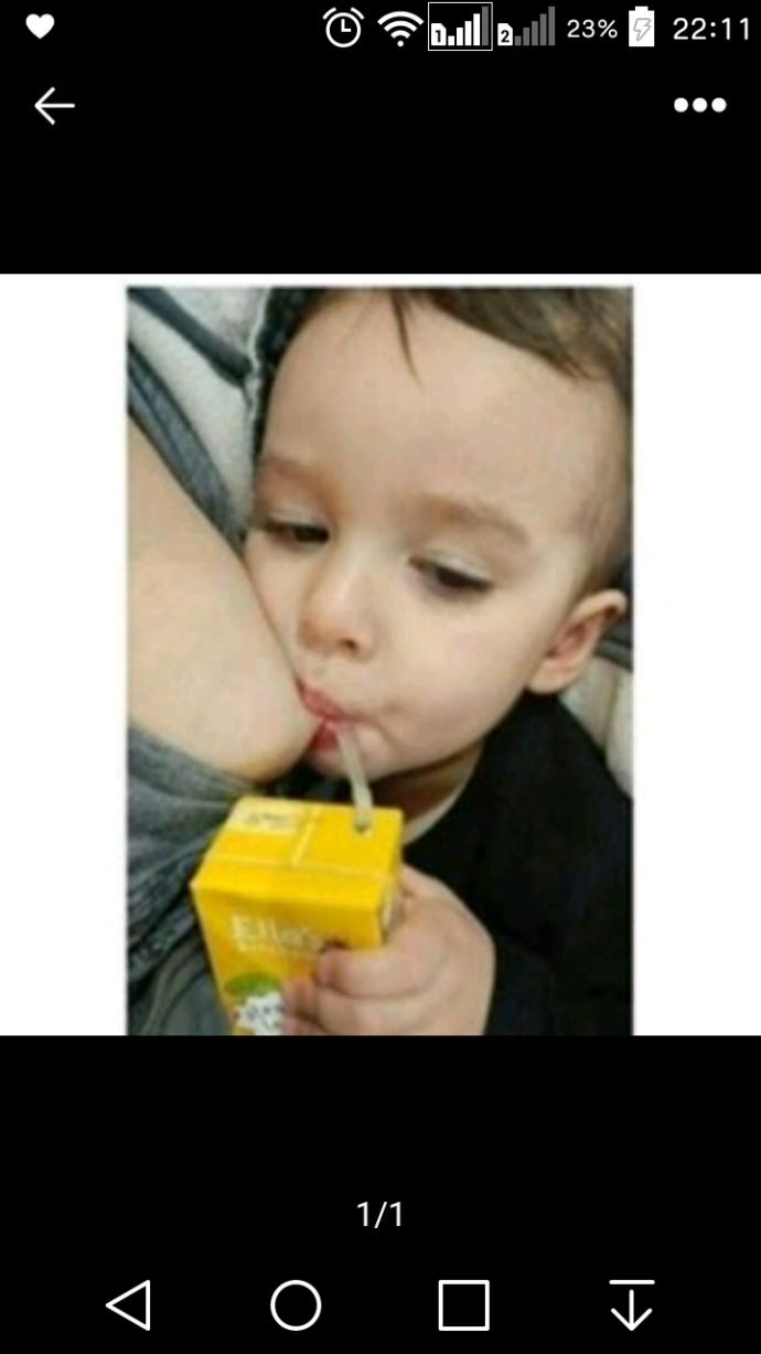 Kadınlar, çocuklarını emzirirken çekilen fotoğrafları sosyal medyada paylaşmalı mı?