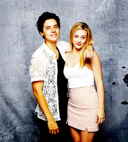 Cole Sprouse hakında düşünceleriniz neler?