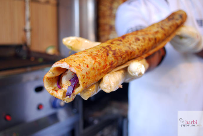 70 cm boyundaki zurna dürüm en çok doyuran dürüm çeşidi, siz hiç zurna yediniz mi :D ?