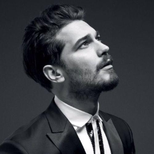 Sizce çağatay ulusoy mu? toni mahfud mu?