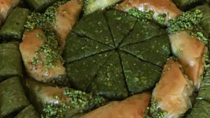 Abarttım  bir  tepsi tatlı yedim uykum gelmiyor ne yapcam şimdi?
