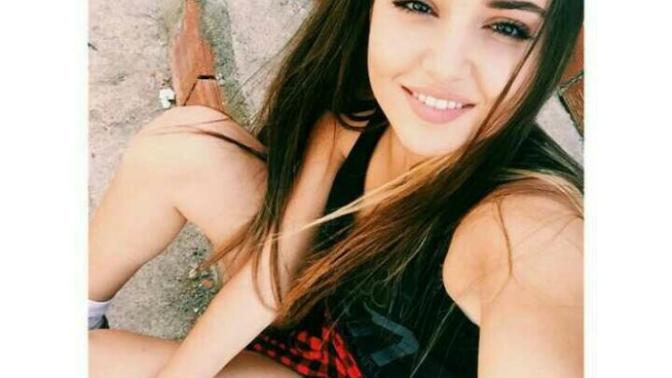 Sizce hangisi Hande Erçel mi fahriye Evcen mi?