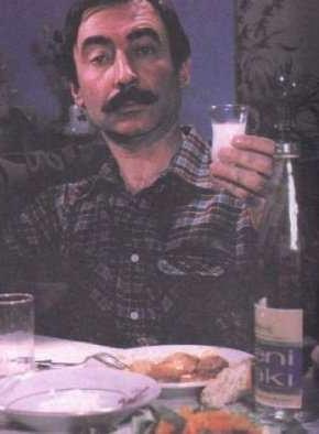 Şener Şen mi, Kemal Sunal mı?