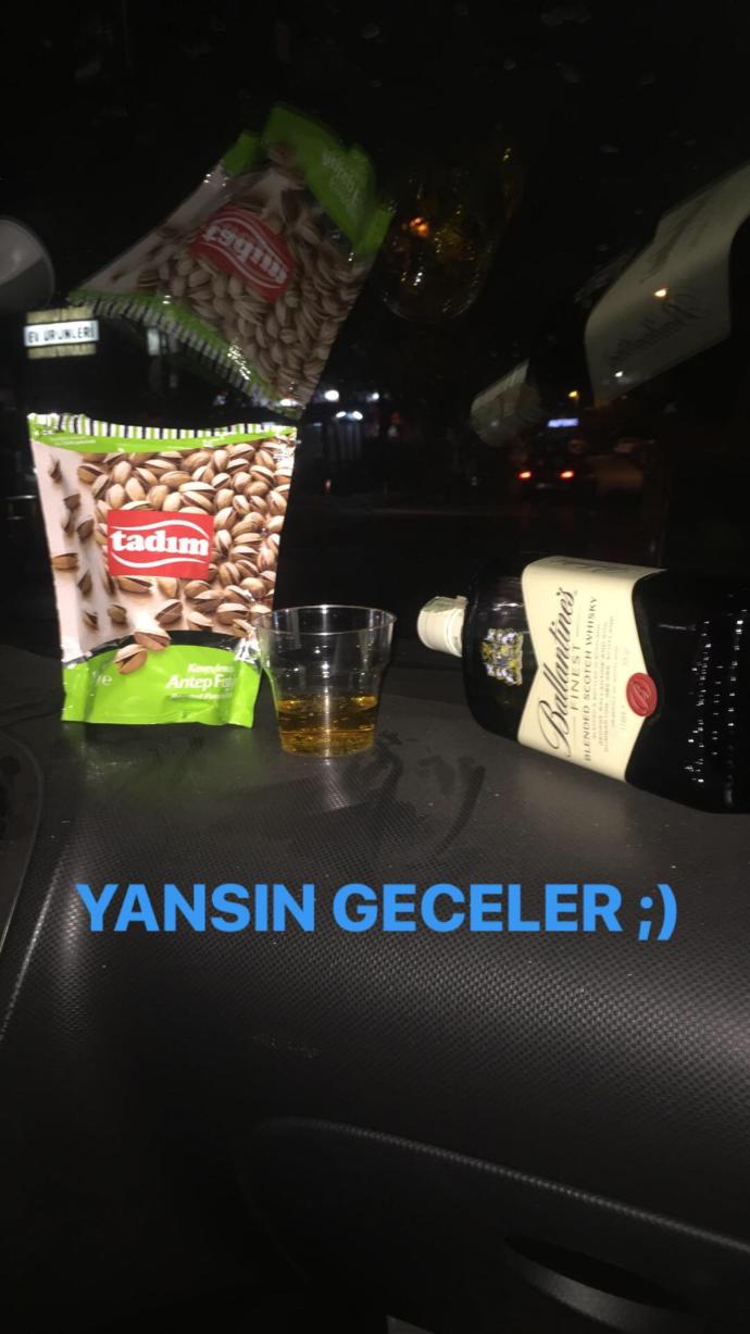 Bu gece ne için içiyoruz arkadaşlar ?