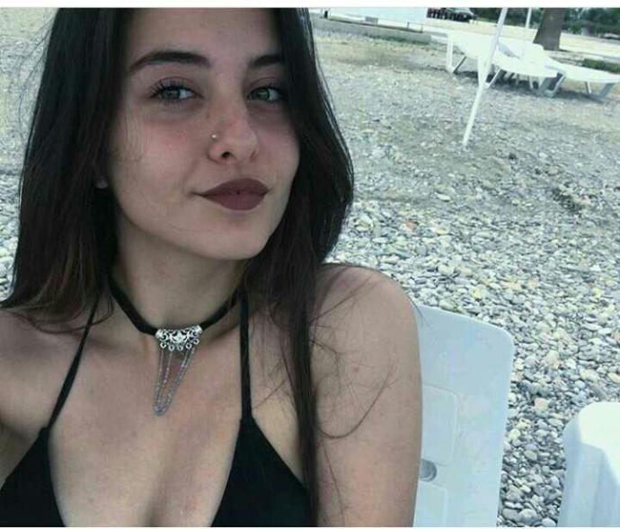 Hangi takımın kızı daha güzel ???