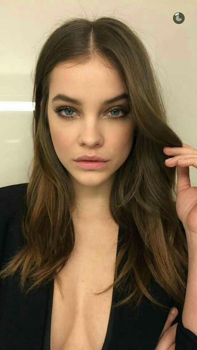 Bu kadınların hangileri Barbara Palvin'den güzel??