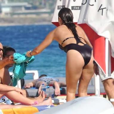 Ya bu hande reçel kadınsa dışardakiler ne?
