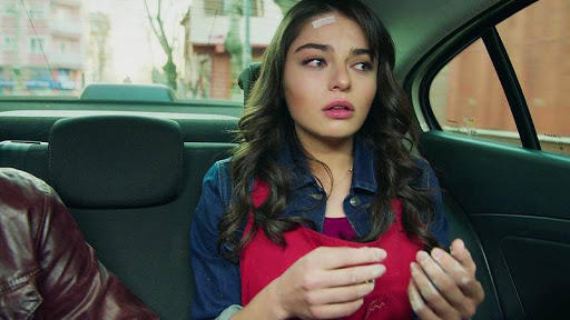 Hande erçel mi daha güzel ayça Ayşin turan mı?