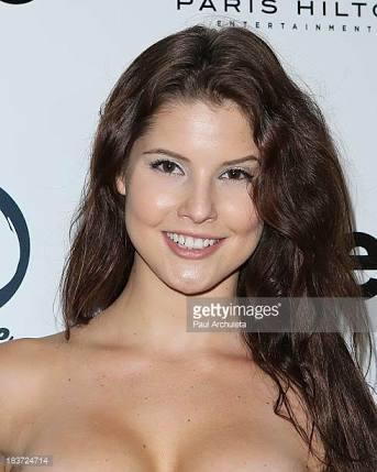 Amanda Cerny'nin Yüzü Güzel Mi Sizce?