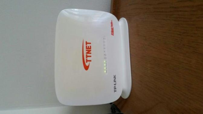 Bu modem nye sararmış? Güneşten mi acep bişey olur mu?