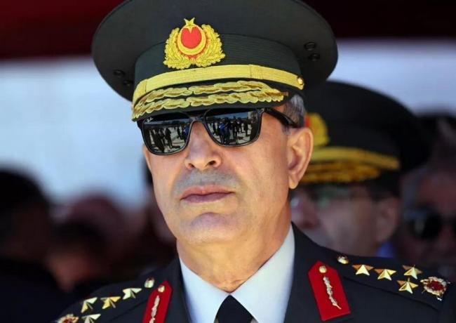 Genelkurmay Başkanı'mız sizce de çok karizma değil mi ?