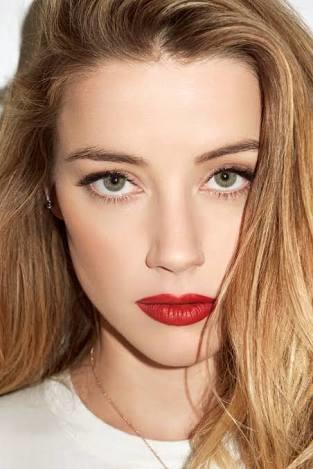 Amber Heard Dünyanın En Güzel Kadını, Olabilir Mı?