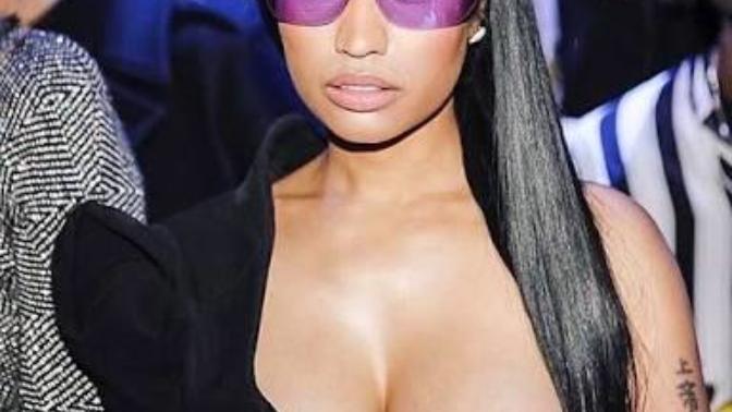Nicki Minaj'ın olay yaratan elbisesi hakkındaki düşünceleriniz nedir?