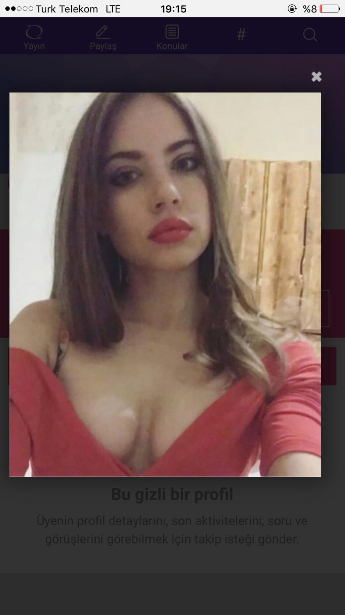 Sizce de Xenia Tchoumitcheva çok güzel değil mi?