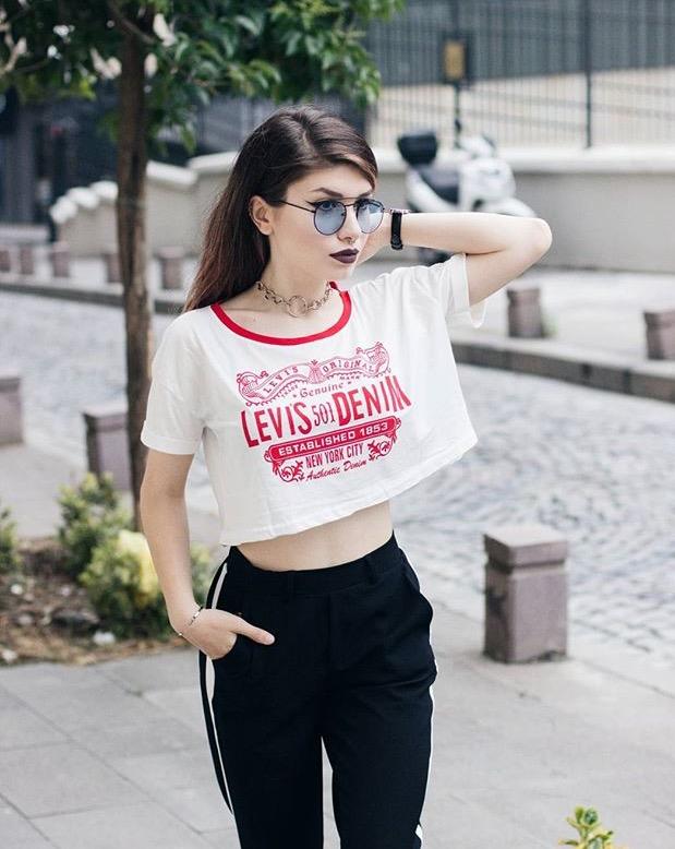 Eveet! Bugün 8 Ağustos Dünya Zayıf Kadınlar Günü! Peki sizin fiziğini beğendiğiniz en güzel kadın kim?