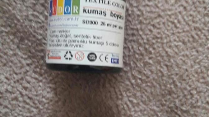 Annemin gömleğine camaşır suyu değdi leke oluştu kumaş boyası ile kapata bilir miyim?