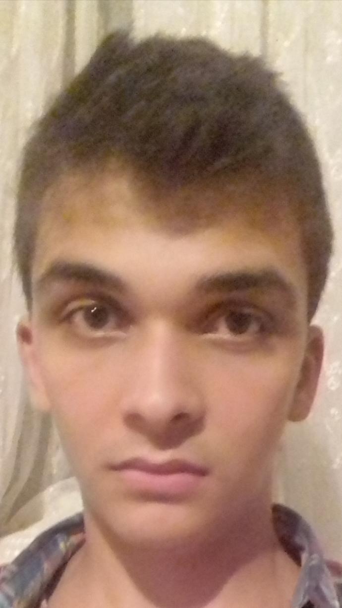 yüz tipime en iyi saç modelini nasil öğrencem ?yanlar uzun mu kısa mi mesela?