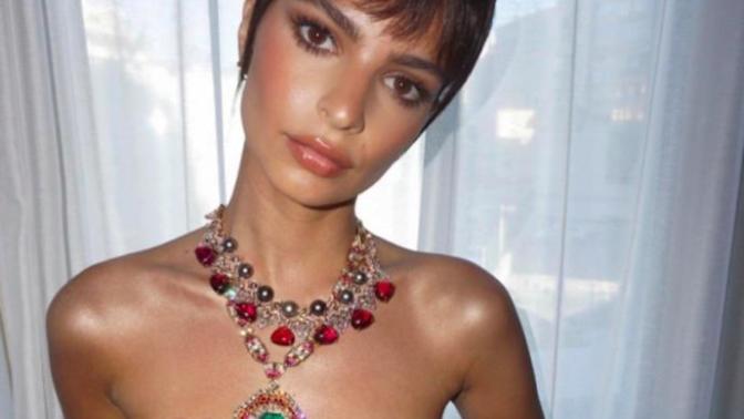 Emily ratajkowski güzel olmadığı gerçeği?