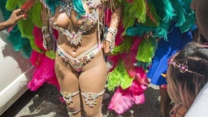 Rihanna'nın gerçek halini gördünüz mü?