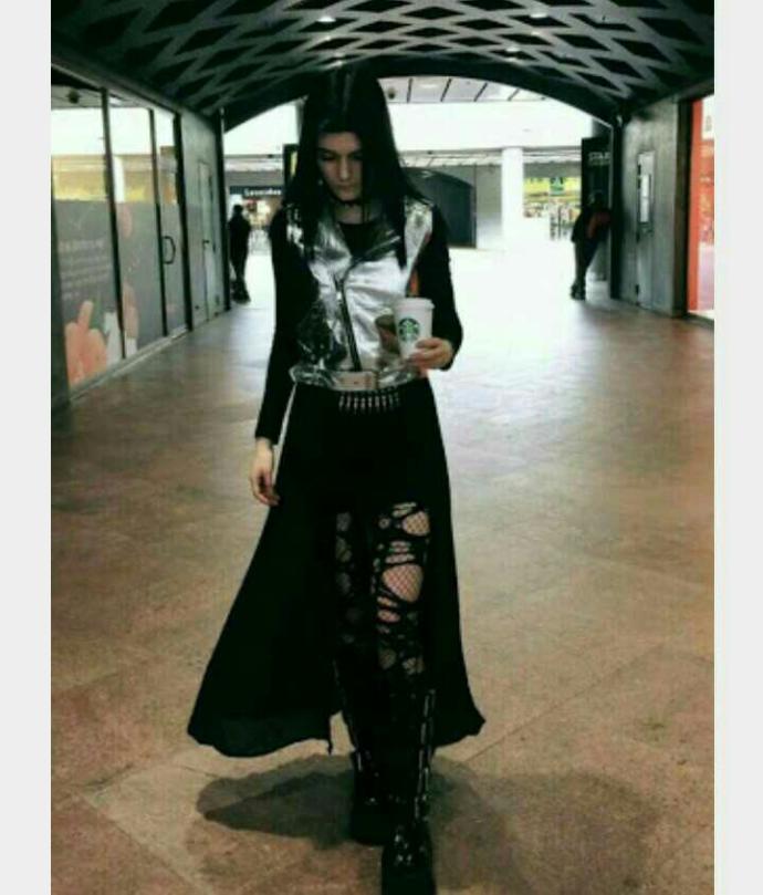 Gothic tarzını beğeniyor musunuz? Gothicler hakkında ne düşünüyorsunuz?
