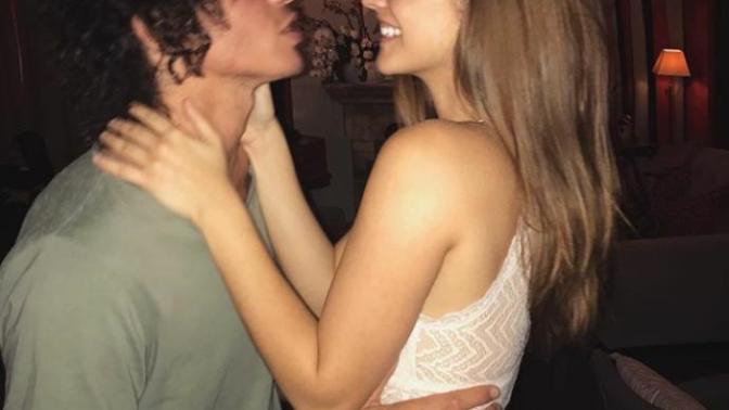 Sizce yakışmıslar mı 😄 İşte Barbara Palvin ve sevgilisi?