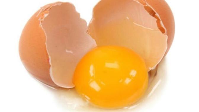 Çiğ yumurta içmek yararlı mı zararlı mı?