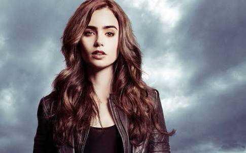 Lily Collins'i Nasıl Buluyonuz??