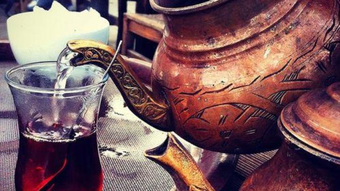 Çayı açık mı içersiniz kapalı mı?