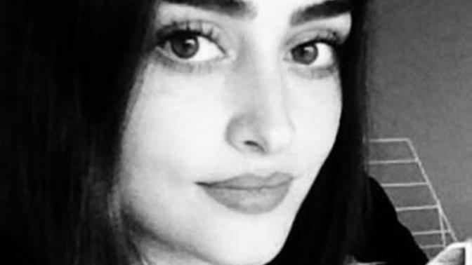 Esra Biliç, Aşırı Güzel Bir Kız Neden Gündem de Değil Diğerleri Gibi?