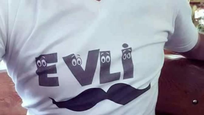 Eşinize ilişki durumunuzu yazan bir t-shirt giydirir misiniz ve giyer misiniz?