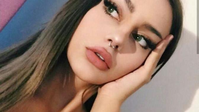 Bu kız çok itici değilmi?