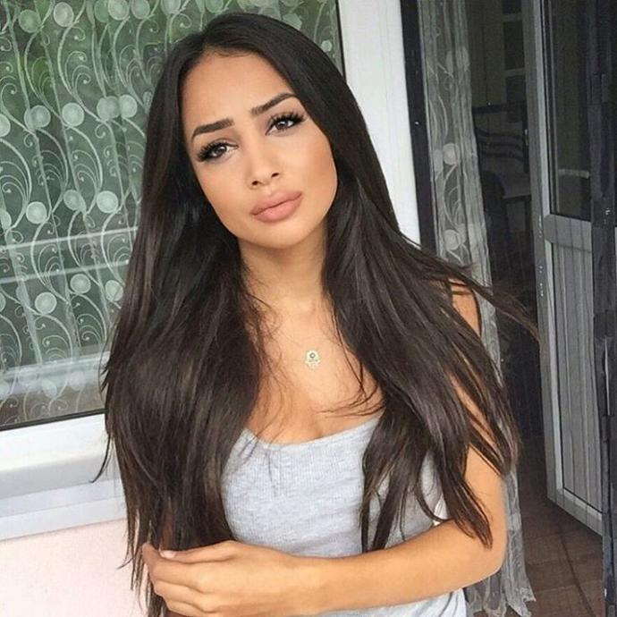 İnstagram ve youtube fenomeni di1ara sizce de çok güzel değil mi?
