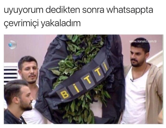 Sevgiliniz uyuyorum dedikten sonra whatsappta çevrimiçi yakalasanız ayrılır mısınız ?