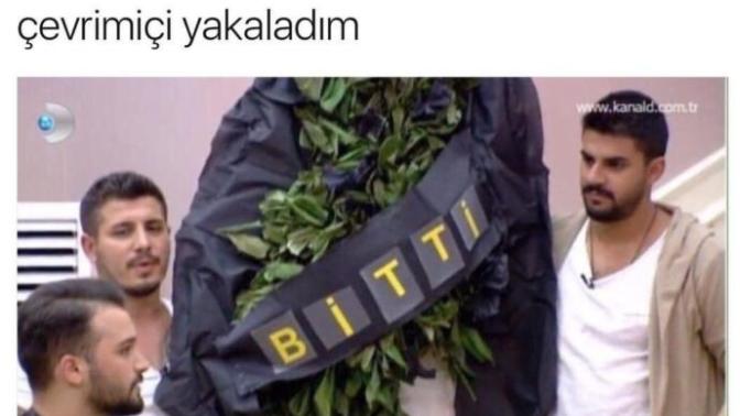 Sevgiliniz uyuyorum dedikten sonra whatsappta çevrimiçi yakalasanız ayrılır mısınız?