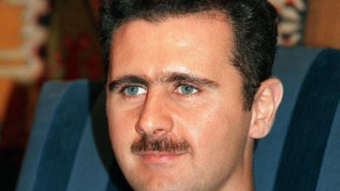 Bu esad hem sarı bıyıklı, hemde mavi gözlü ama arap, sizcede ilginç değil mi?