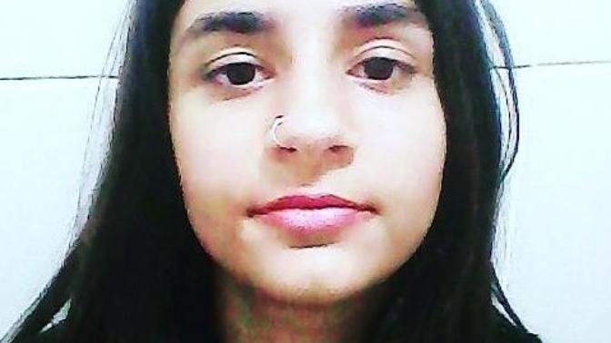 Sizce piercing fake mi gerçek mi?