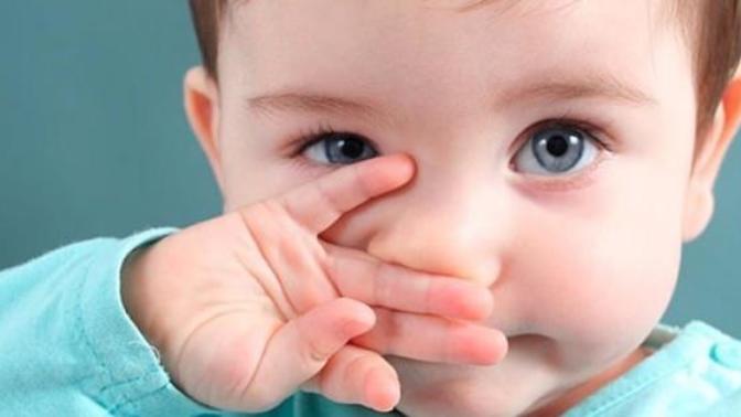 Bebeklerde burun tıkanıklıgı nasıl geçer?
