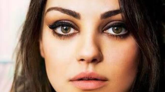 İri göz en güzel göz değil mi? Renkli gözlü olmak çok kolay değil mi?
