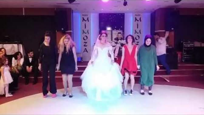 Hey Karadeniz ahalisi ! Sizde bu kızlar kadar güzel horon oynayabiliyor musunuz?