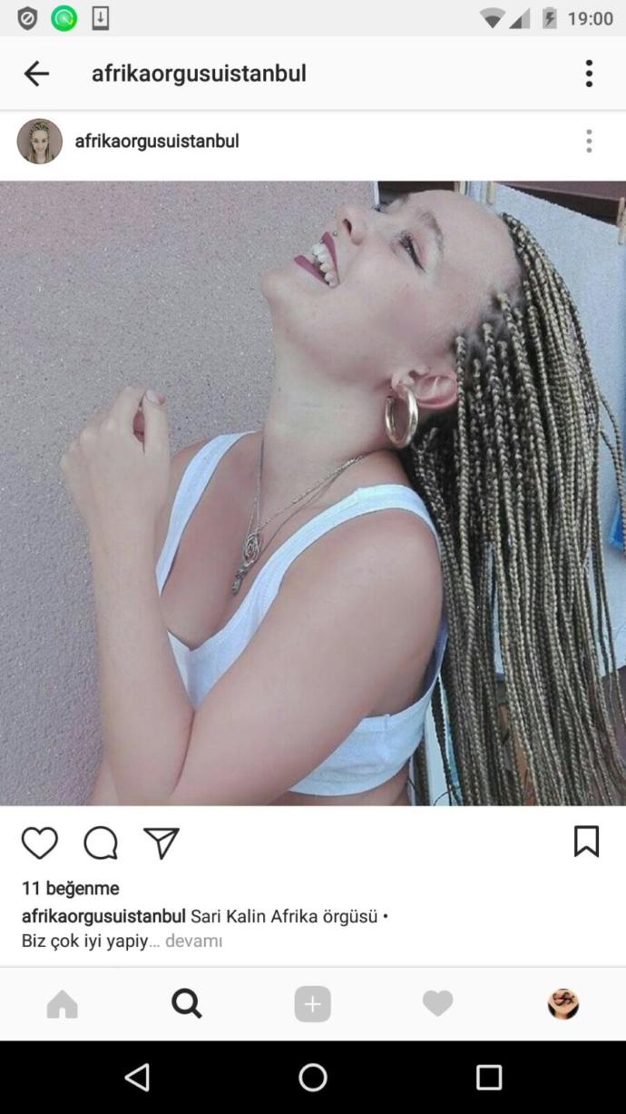 Afrika örgüsü yaptıran kadınlar hakkında ne düşünüyorsunuz? Sizce güzel mi, kötü mü duruyor?