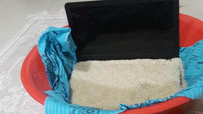 Asus laptop a su dokuldu acil?