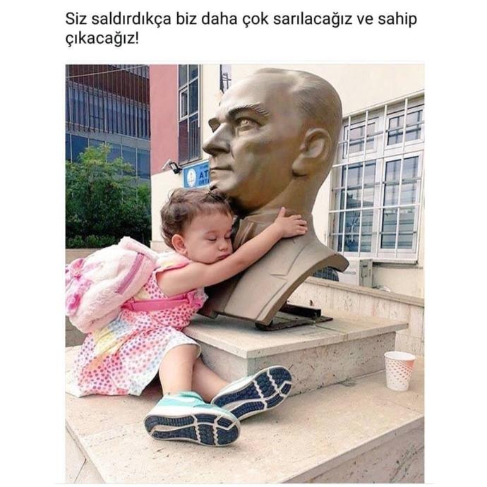 Atatürk heykel ve büstüne olan son saldırı bugün Mersin'de yaşandı ! Bu gerçekleşen eylemler hakkında ne düşünüyorsunuz?