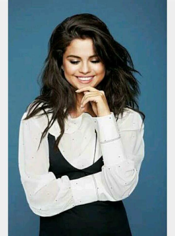 Selena gomezin yüz hatlarını beğeniyor musunuz??