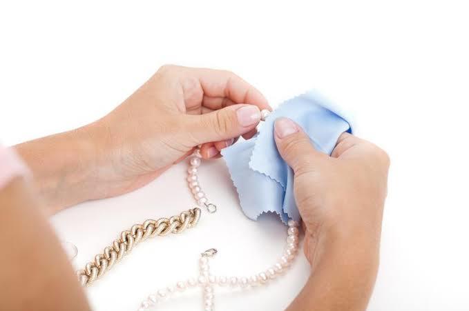 Çamaşır makinesinde yıkanan kolyenin akıbeti nedir?