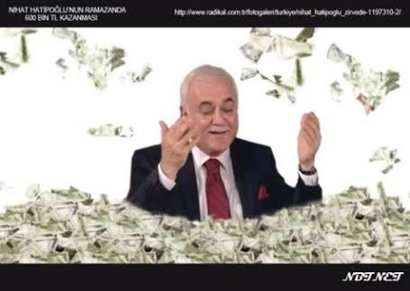 Nihat Hatipoğlu gibi dini kazanç kapısı haline getiren din tüccarları hakkında ne düşünüyorsunuz?