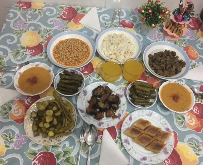 "Bayram sofrasını en güzel ben hazırlarım" diyorsan, yarışmamıza katılıp gözümüze bayram ettirmeye ne dersin?