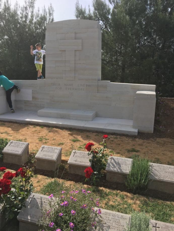Çanakkale'deki şehitliğin, mezar taşlarının tamamen sembolik olduğunu biliyor muydunuz?