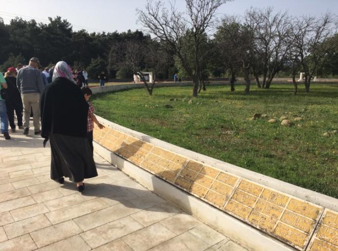 Çanakkale'deki şehitliğin, mezar taşlarının tamamen sembolik olduğunu biliyor muydunuz?