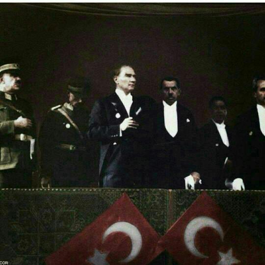 Klasik bir soru olacak ama 30 Ağustos Zafer Bayramı deyince aklınıza ne geliyor? 😊?